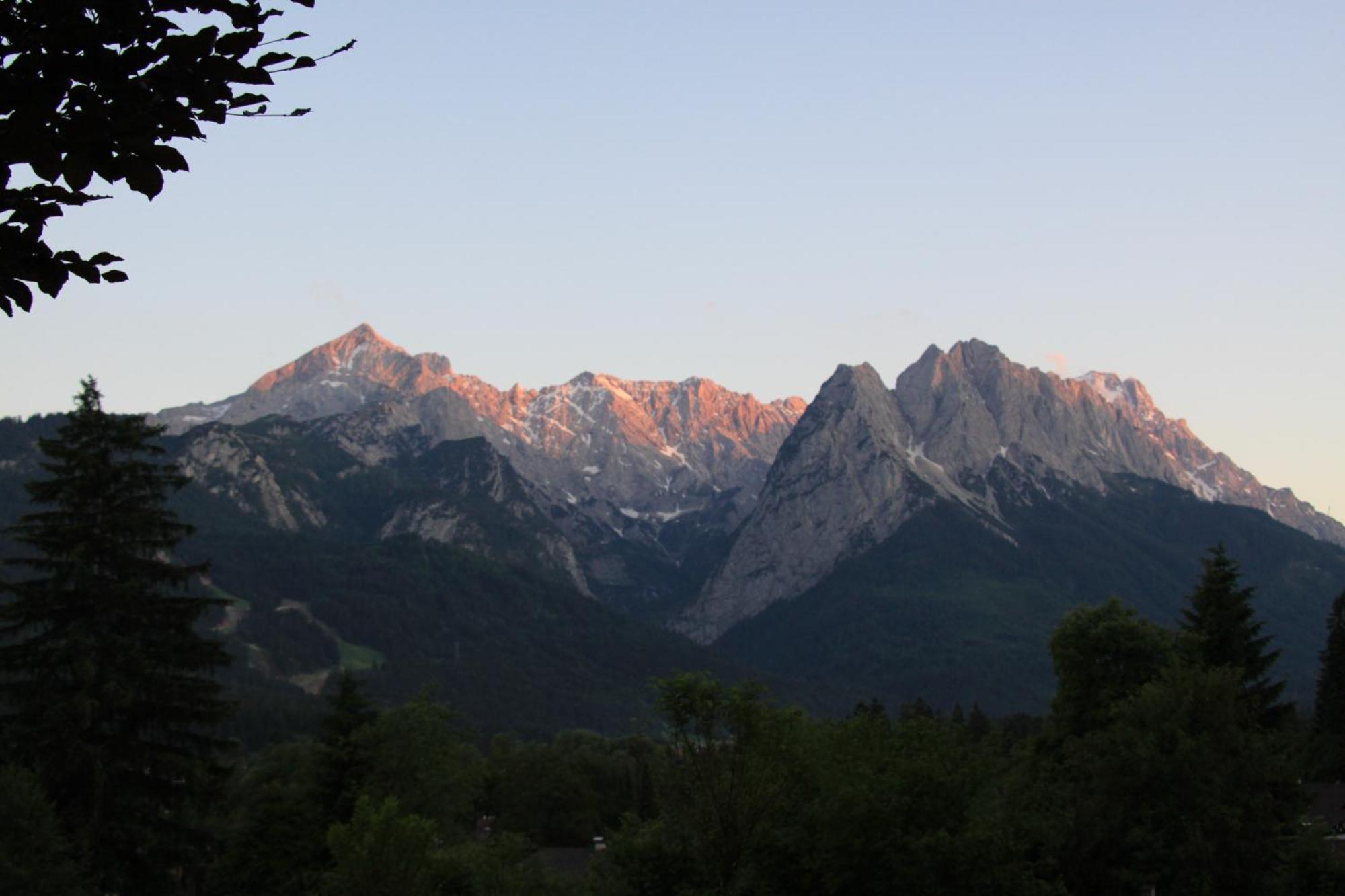 Almhuettenweg Dreitorspitze
